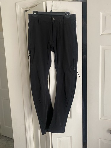 DDC LAB Bergdorf Goodman Men's Black Slim Zip Pockets Logo Pants 30
