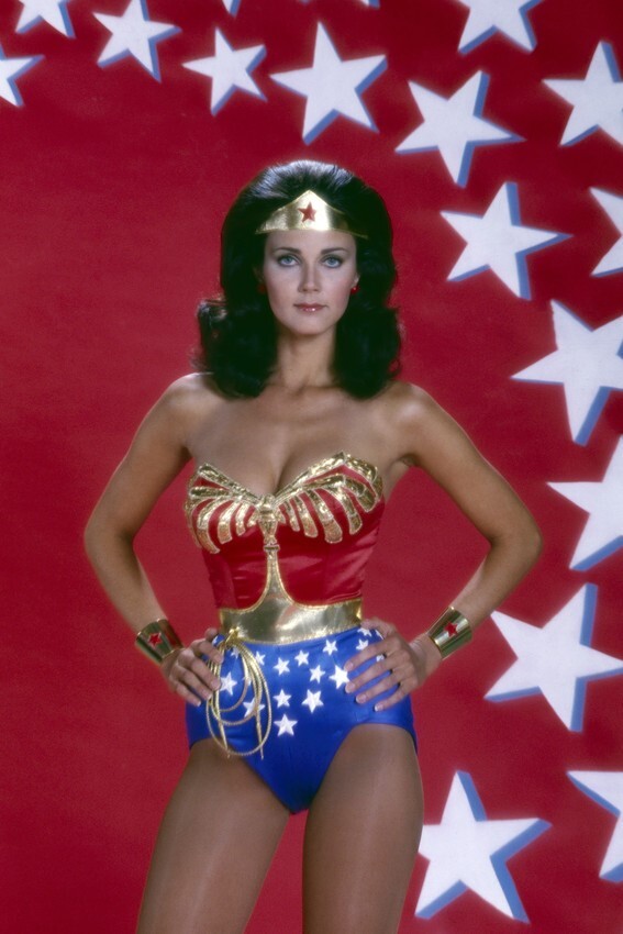 WONDER WOMAN LYNDA CARTER BUSTY POSE IN COSTUME SUPER HERO 24x36 inch Poster