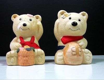 TEDDY BEARS Vintage  SALT & PEPPER SHAKERS Honey Bee, Flowers  Porcelain  3''