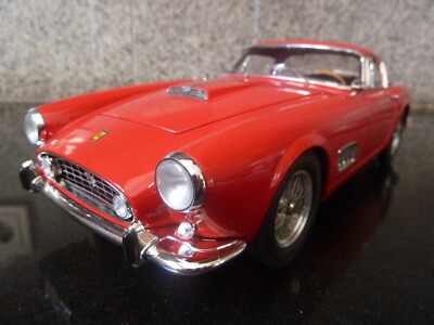 Very Rare, 1:18 HWE Hot Wheels Elite, Ferrari 410 Superamerica, 1957, Red Colour