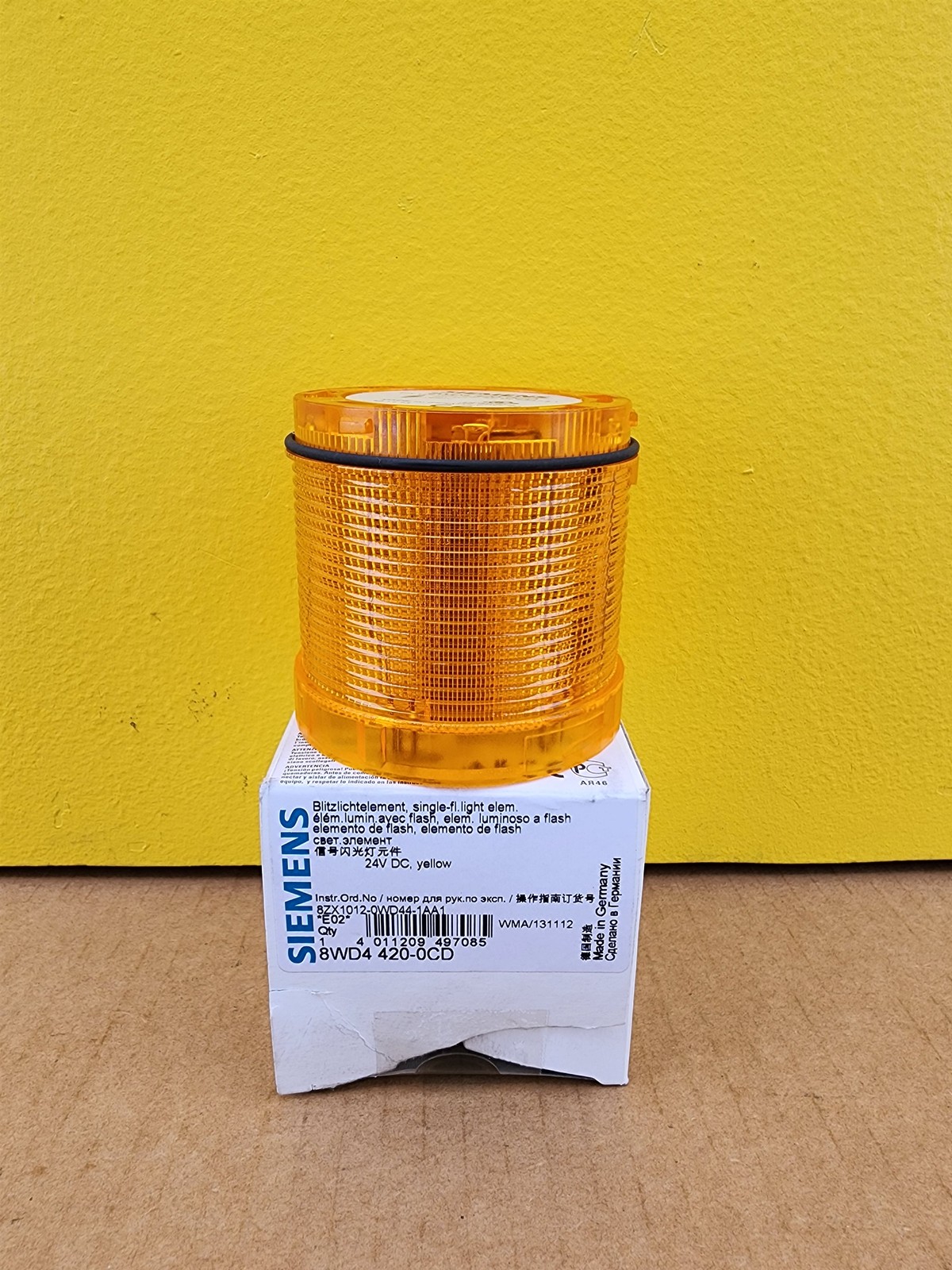 NEW Siemens 8WD4420-0CD 70 mm Single Flash Light Element, 24VDC, Amber