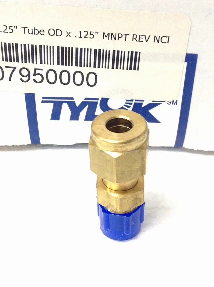 (Box of 50 pcs)  1/4 Tube x 1/8 MNPT Brass Compression Fitting Tylok B-4-DMC-2 - Image 2 of 3
