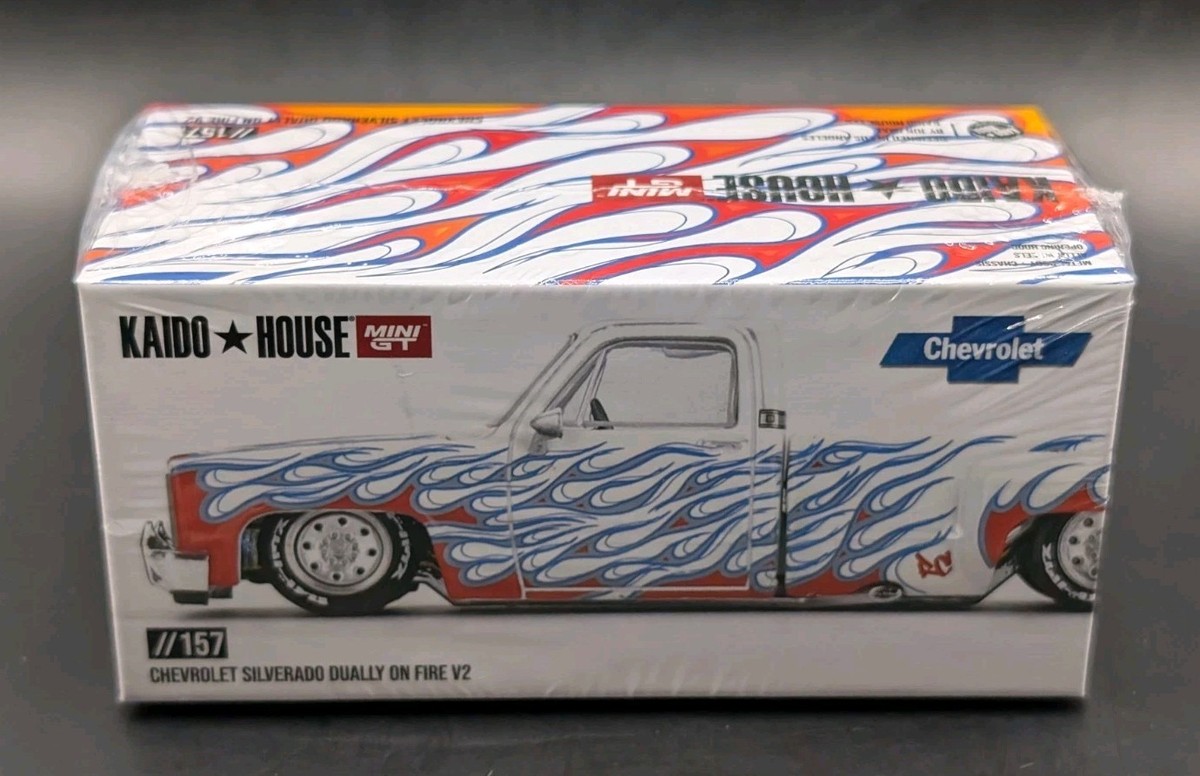 Kaido⭐House - Mini GT - Chevrolet Silverado Dually On Fire V2