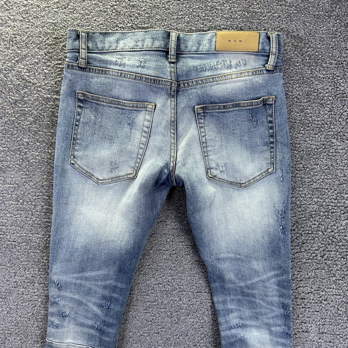 MNML Jeans Distressed Light Blue Slim Thrashed Denim Size 28 Fit