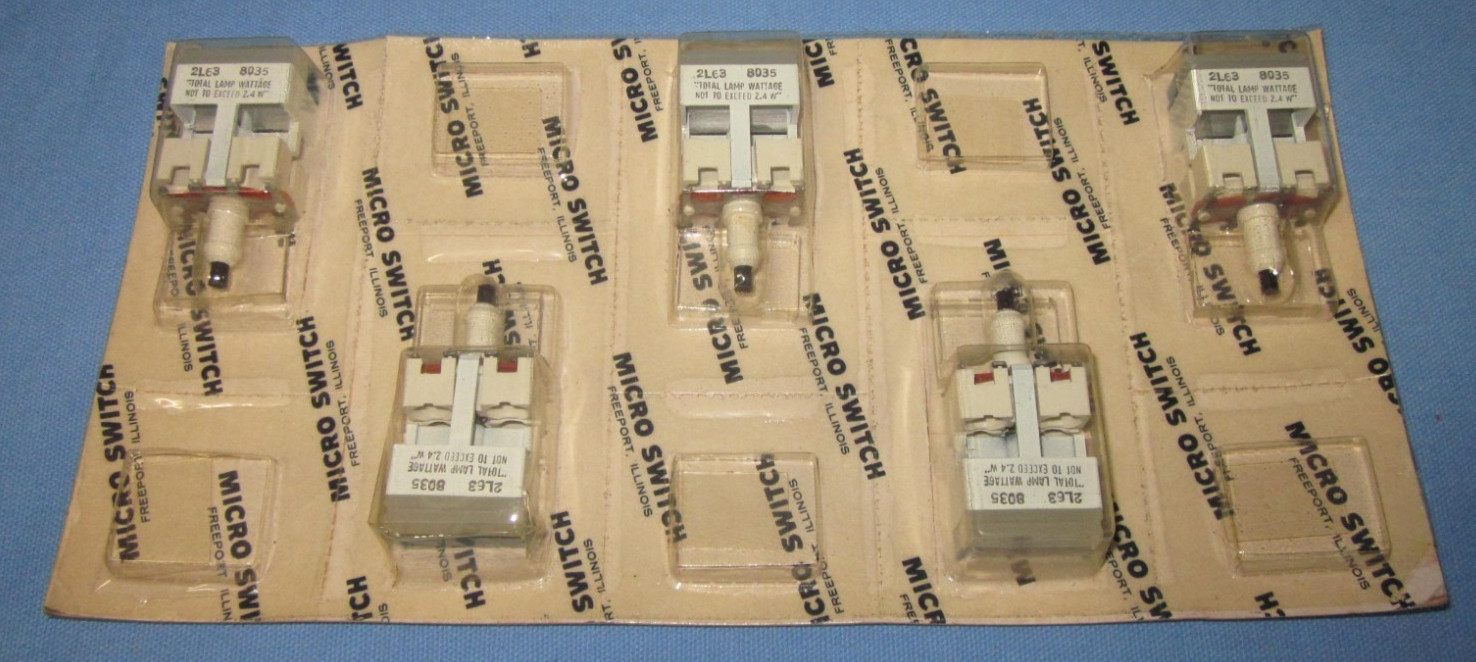 5 Honeywell 'Micro Switch' 2L63 - 8035 Pushbutton Switches