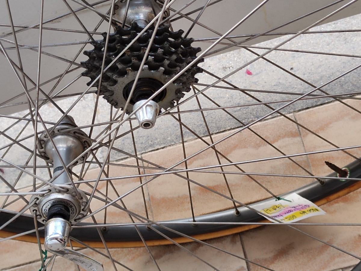 Vélo route Colnago V5Rs Disc Shimano Ultegra Di2 12v Enve WS SES 4.5 Vélo route Colnago V5Rs Disc Shimano Ultegra Di2 12v Enve WS SES 4.5