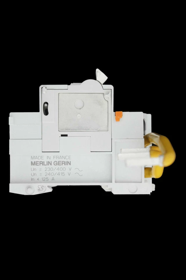 MERLIN 125 AMP 1000mA TRIPLE POLE TIME DELAYED ADD-ON BLOCK 18559 VIGI C120 - Image 2 of 4
