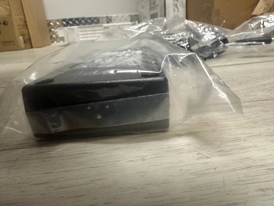 Adaptador Dell LA180PM180 180W AC/DC 19.5V 9.23A Foto 3 de 3