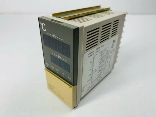OMRON E5EX-VAA 0681939-1A Digital Fahrenheit Temperature Controller