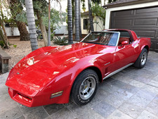 1982 Red Chevrolet Corvette   | C3 Corvette Photo 1