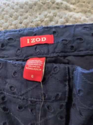 Women's Shorts by Izod Size 6 Blue in Color RN 36543 - Picture 5 of 8