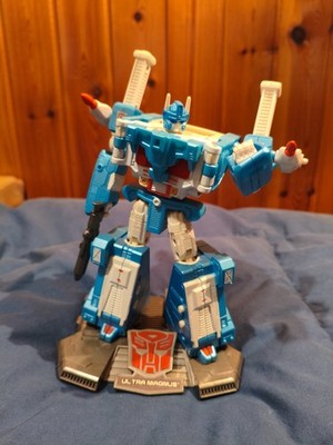 transformers titanium ultra magnus g1 hasbro