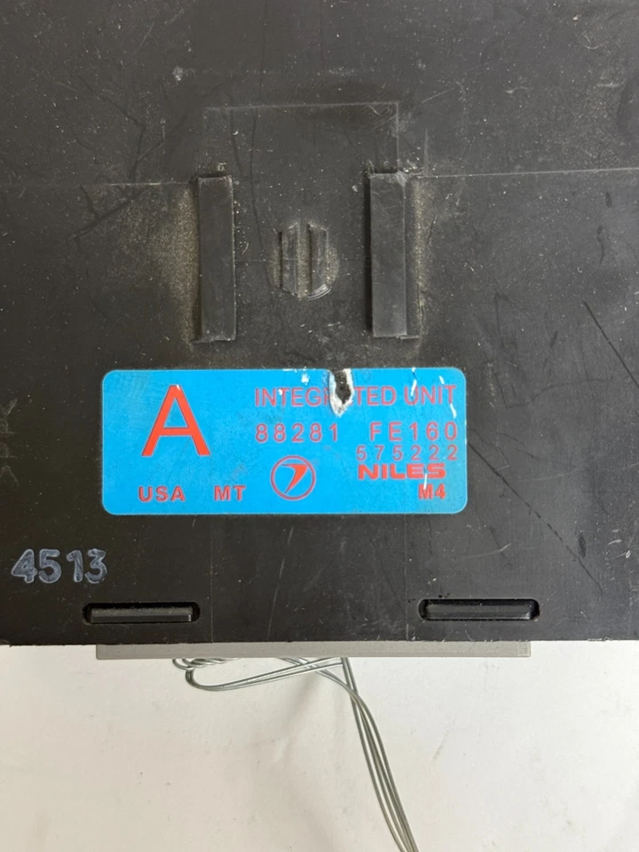 Módulo de control informático integrado Saab 9-2X 2005-2006 ECM 88281-FE160 OEM Foto 3 de 4