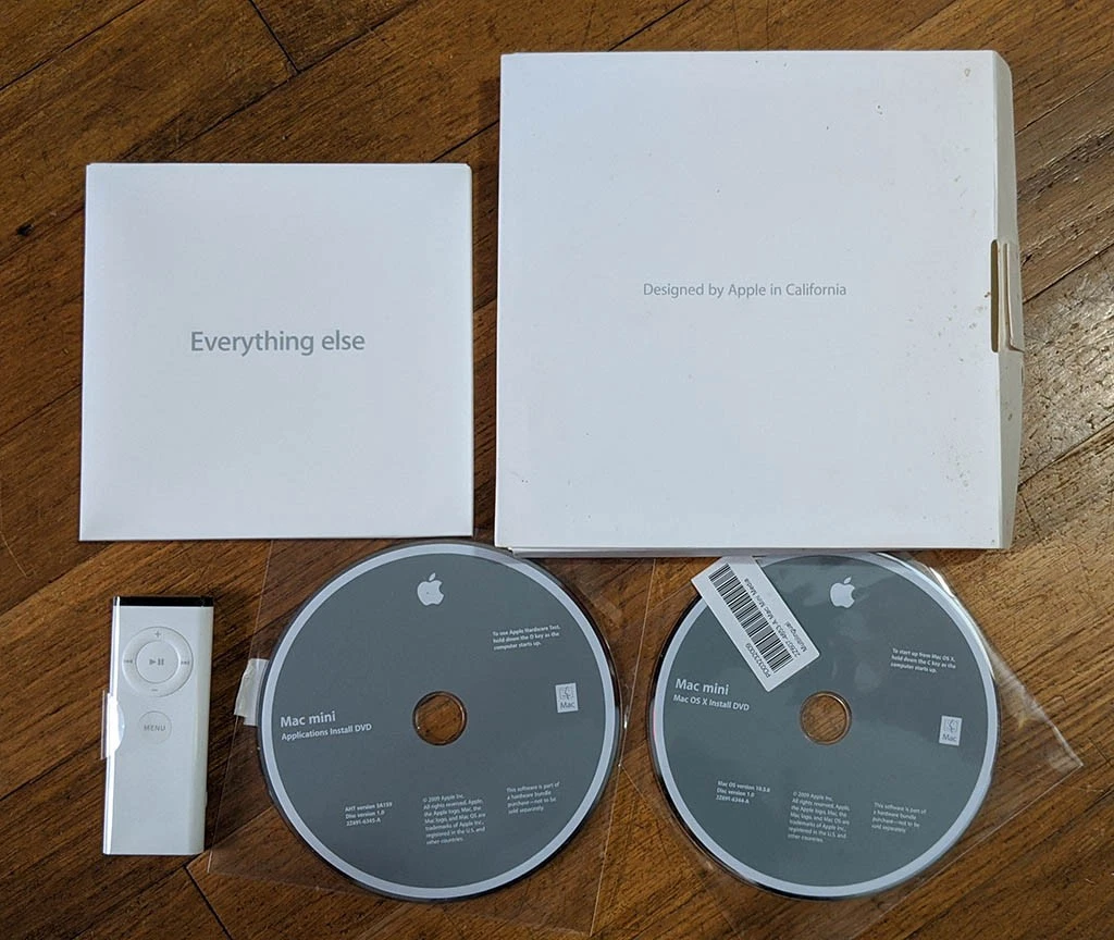 Apple MacBook ホワイト ＆ OS X インストールディスク セット Apple