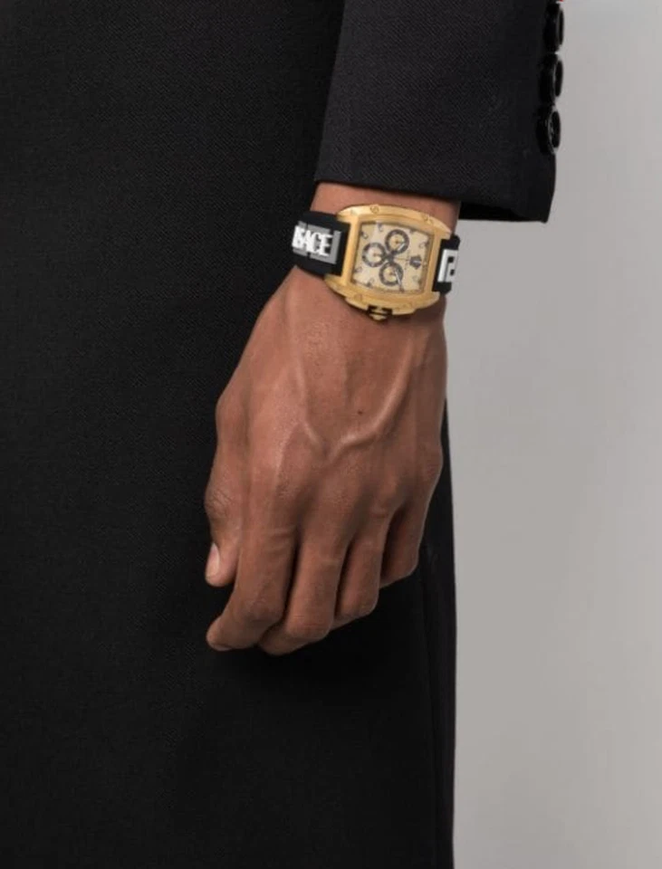 Reloj de moda Versace para hombre dorado con correa de 42 mm Foto 4 de 4