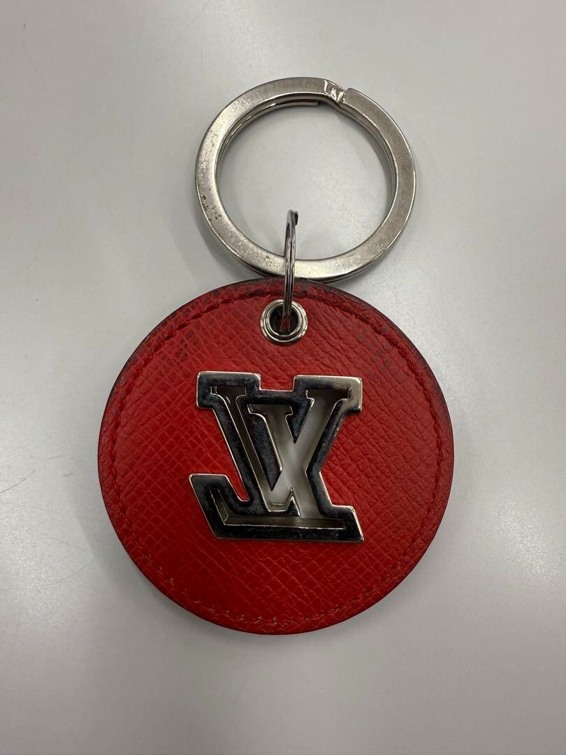 Louis Vuitton レザー キーホルダー レッド タイムセール本日終了 LOUIS VUITTON Porte Cles LV Circle Eyelet Bag Charm Key Holder