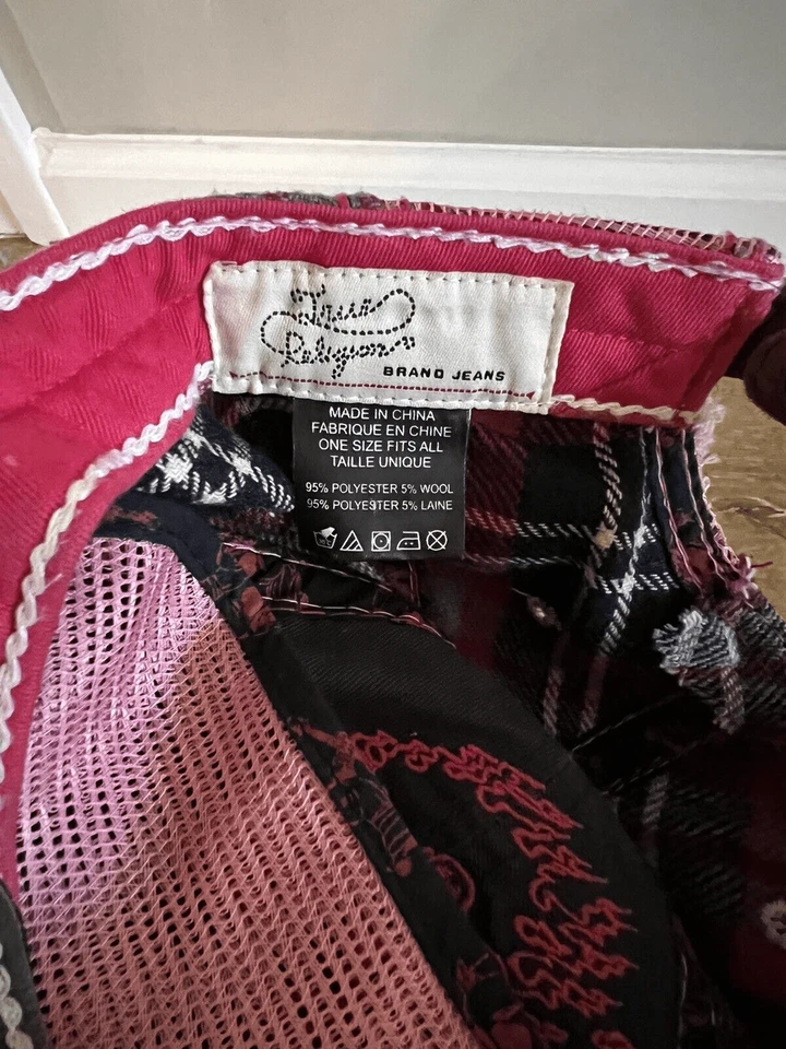 True Religion World Tour佛帽仿旧可调皮革肩带 — 第 4/4 张图片