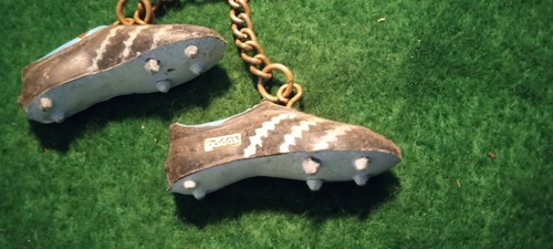 Rare Vintage 1970's Adidas Track Shoes Keychain - Picture 2 of 4