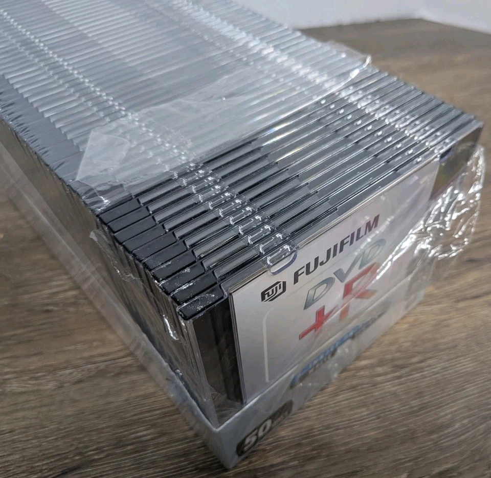 FujiFilm DVD +R RW 120 Min 4.7 GB 16x 50 Disc Pack with Cases For Inkjet Printer - Image 3 of 4