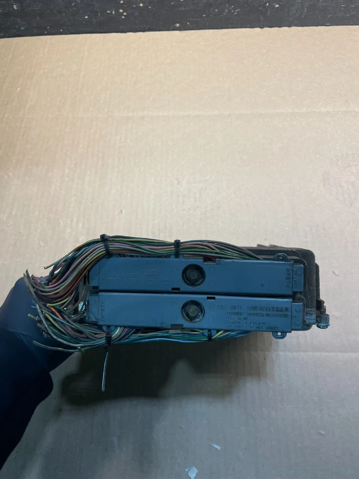 Chevrolet Astro Ecu 2004 unidad de módulo de control del motor Ecm U9176 DG Foto 2 de 4