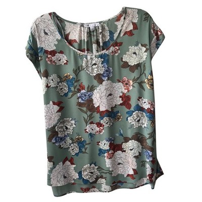 DR2 XL sage green floral blouse, short sleeve, scoop neck, floral print top