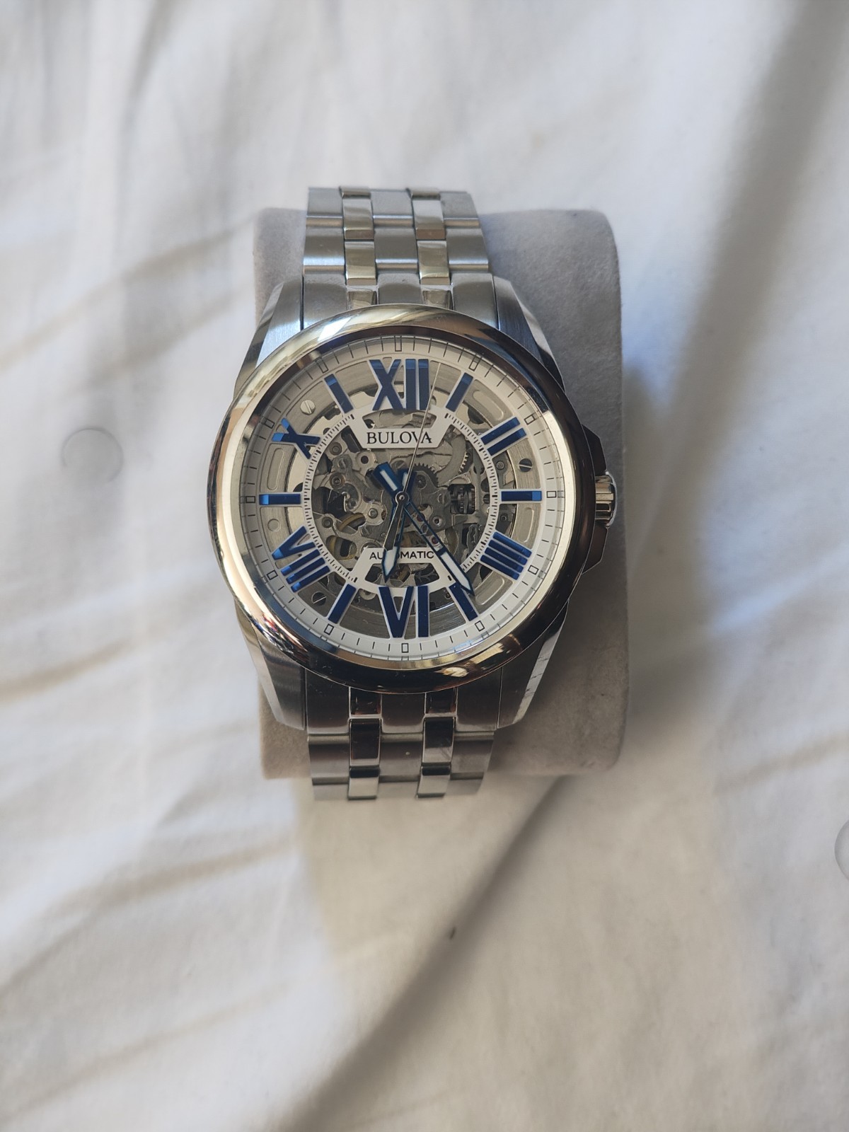 bulova classic Sutton automatic - image 2