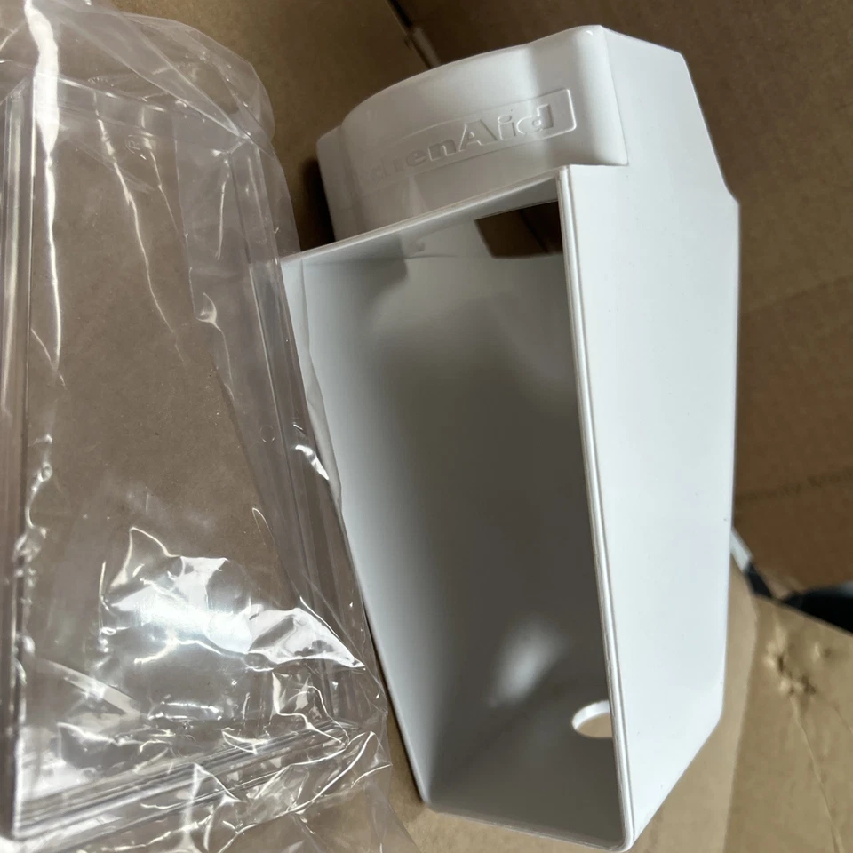 KitchenAidFruit & Vegetable Strainer Tray w/ Lid NEW - Image 2 of 4