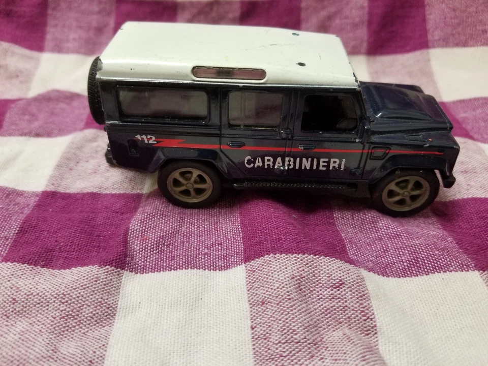 New Ray Newr19913A Land Rover Defender 110 Carabinieri 1/43 - Immagine 3 di 4