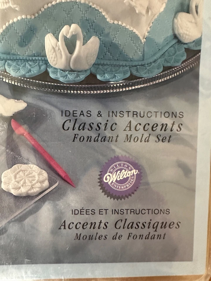 Juego de herramientas y moldes Wilton Classic Accents fondant cisne coqueta arco mariposa nuevo de stock Foto 3 de 4