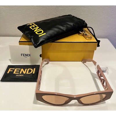 NEW Fendi O\'Lock Monochrome Acetate Cat-Eye Sunglasses Fendi O main image 3