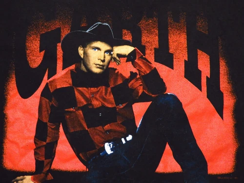 Garth Brooks Vintage 1993 Adult Size XL Concert Tour Tee T-S 1990s vintage concert t-shirt, vintage, size XL, single stitch, B+ condition