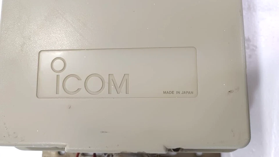 ICOM AT-130E  AUTOMATIC ANTENNA TUNER COUPLER - Image 3 of 4