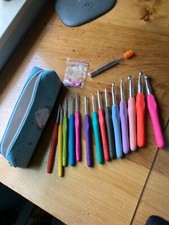 Yarniss 14 Crochet Hooks Set,2Mm B -10Mm N Ergonomic Crochet Hooks with Case