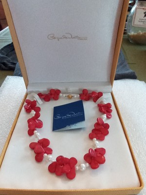 Raquel Welch Faux Pearl and Coral 18'' Necklace in Original Box & Certificate