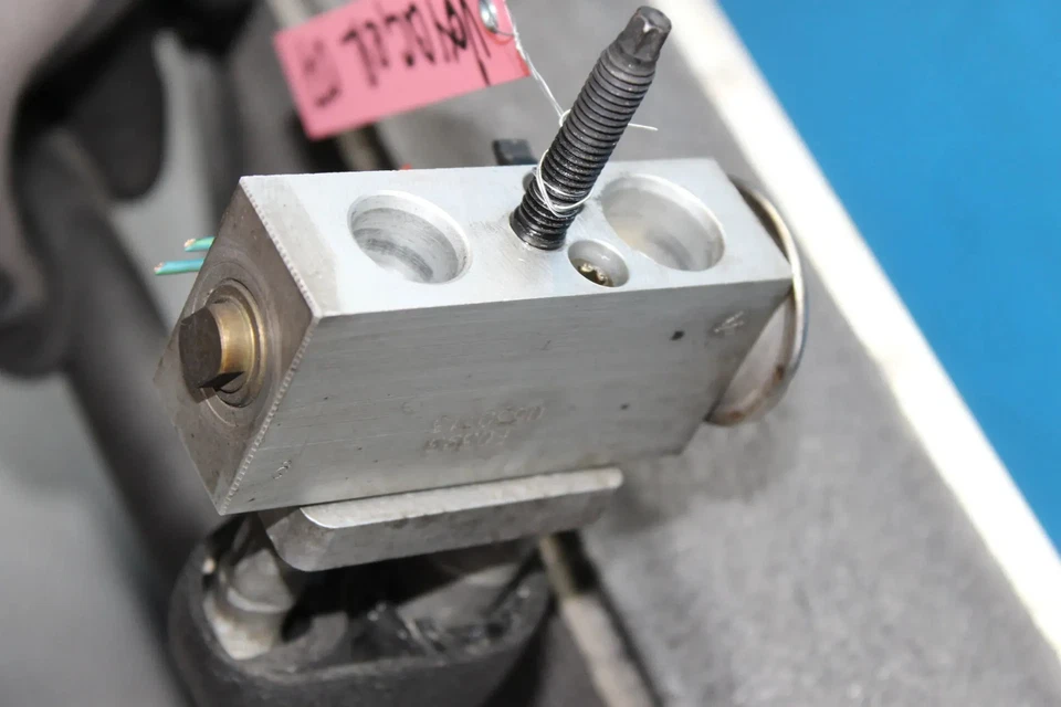 Klimaverdampfer mit Expansionsventil Chrysler Voyager IV RG 2.8 CRD Bj.07 - Image 3 of 4