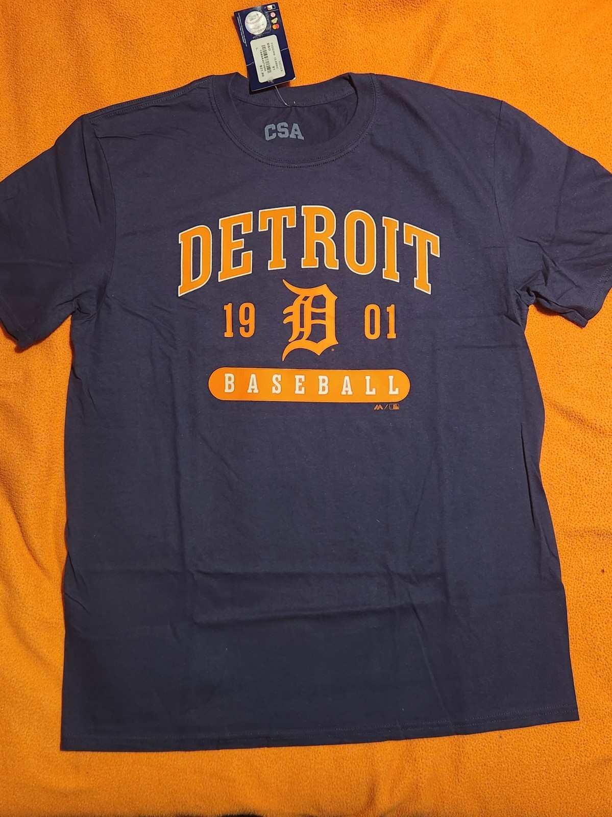 Detroit Tigers T-shirt - Men's Medium - New!  Get yours for the 26 ⚾ season.