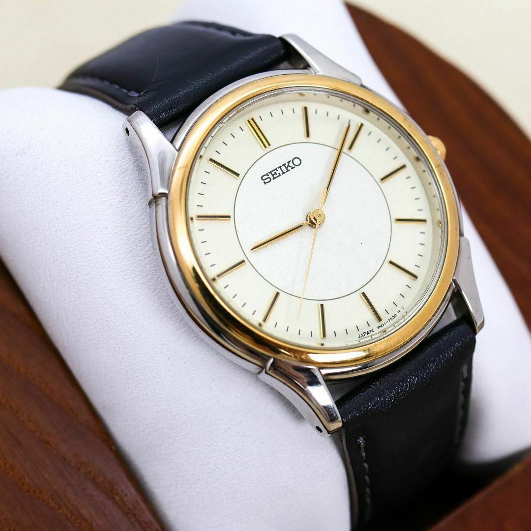 Seiko Mens Quartz Watch with Leather Strap Simple Battery Operated