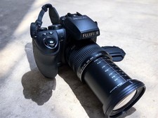 Fujifilm FINEPIX HS30 EXR in Excellent Condition Nearly