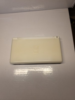 White Nintendo DS Lite Japanese Version