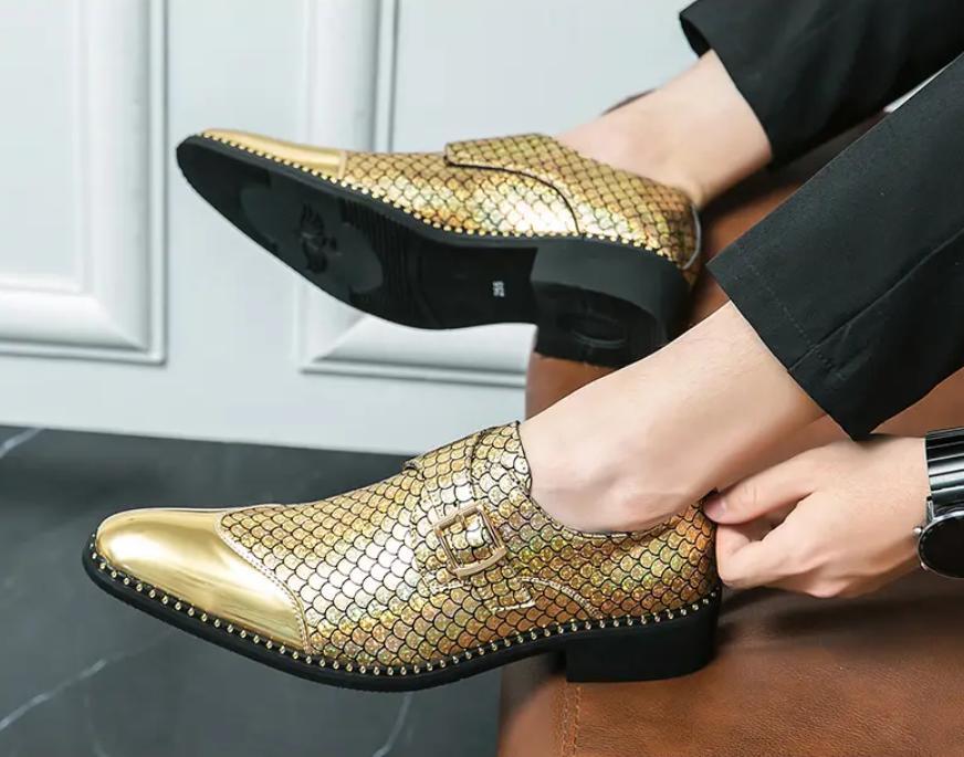 SAOLA Abito da uomo britannico punta a punta scala di pesce fibbia scarpe da sposa Solicing