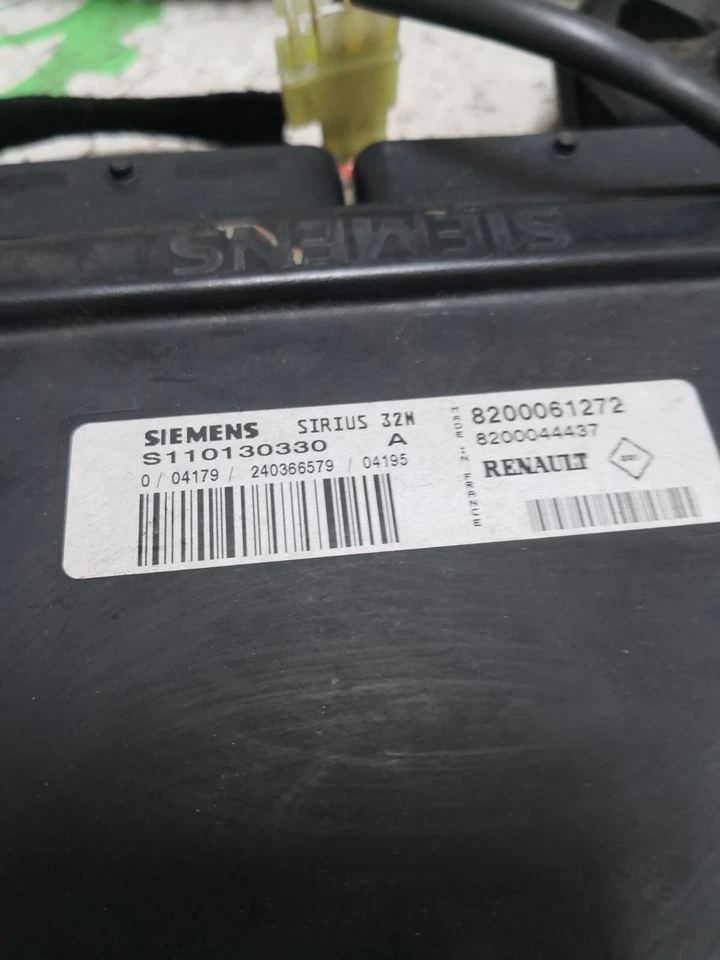 8200061272 SIRIUS 32 S110030330 KIT Centralina Motore Siemens Renault Kangoo - Immagine 2 di 3