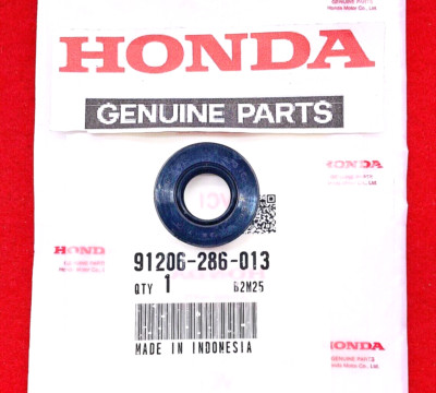 Set Of 2 New FKM Valve Stem Seals For Honda ATC185, ATC185S, ATC125, ATC200, ATC200E/S