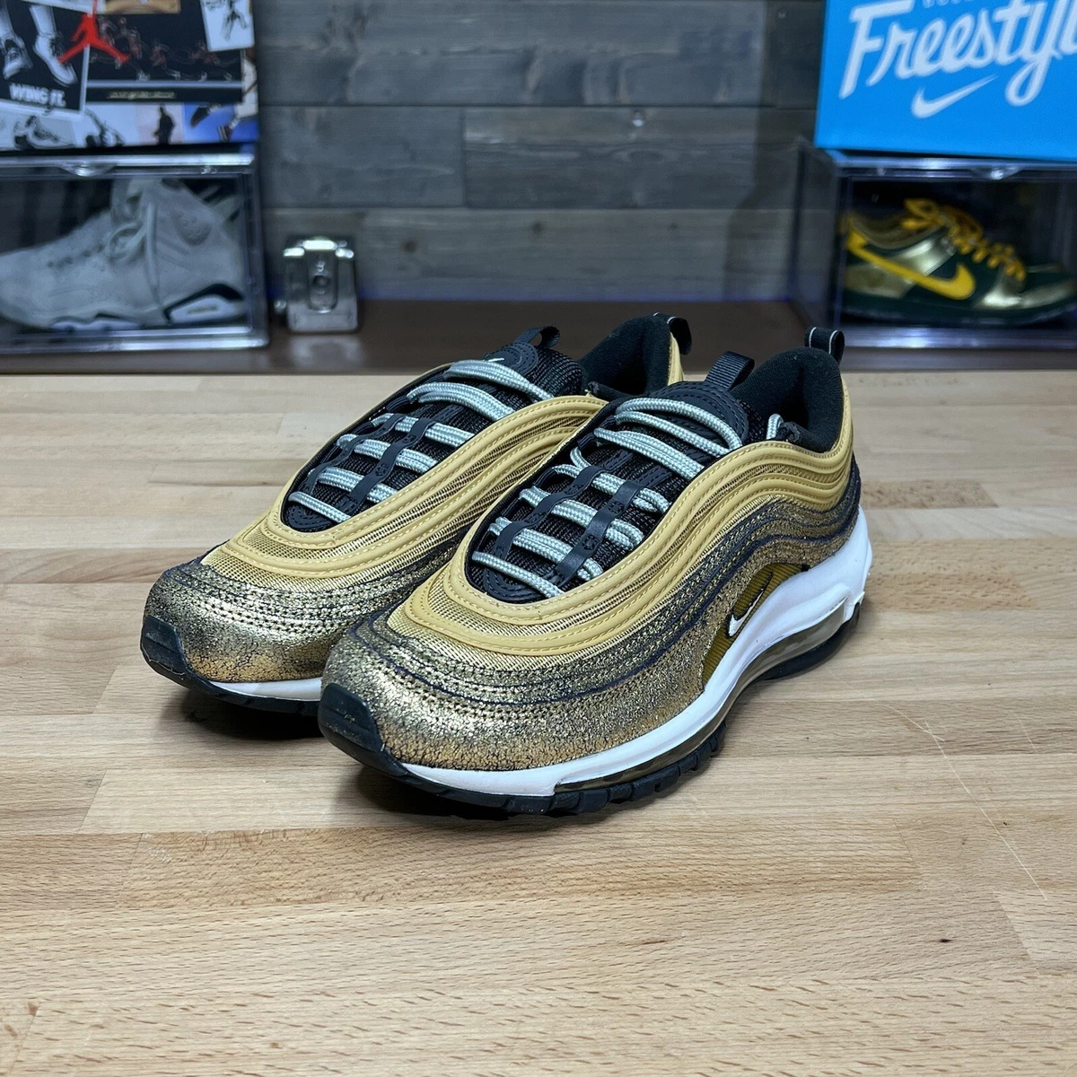 Nike Women's Air Max 97 SE Metallic Gold/Metallic Gold - AQ4137-700