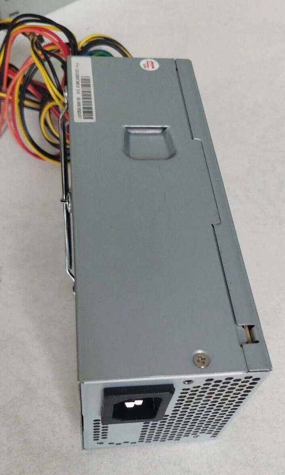 Power Man - IP-P300DF7-2 - 300W SATA Molex FDD ATX 20+4 - Used - Image 3 of 4