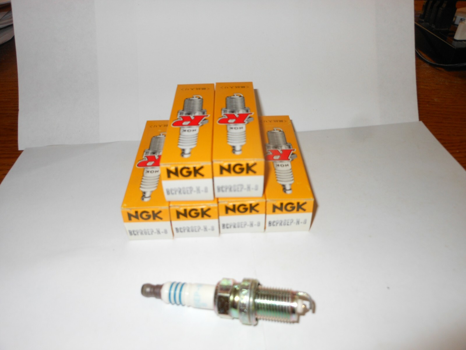 6 SIX NGK BCPR6EP-N-8 LASER PLATINUM SPARK PLUGS32.94 5.49 EACH FREE SHIP
