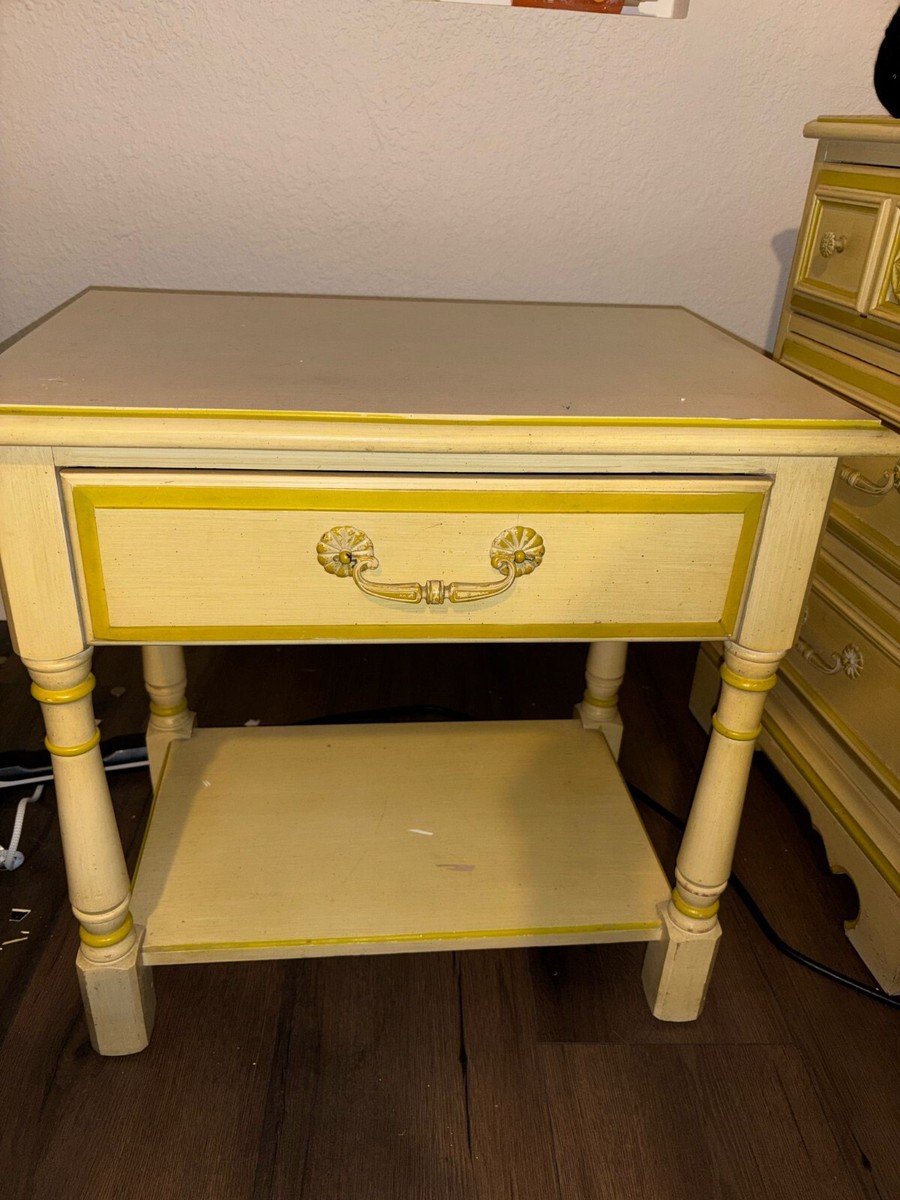 Four-piece set of Vintage Thomasville bedroom furni | eBay