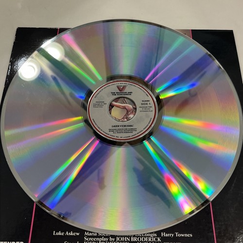 The Warrior and the Sorceress (1984), Vestron LaserDisc - Picture 3 of 4