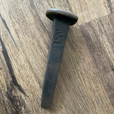 VINTAGE SCHMIEDEAMBOSS PFAHL MARKIERT Nr 1.
