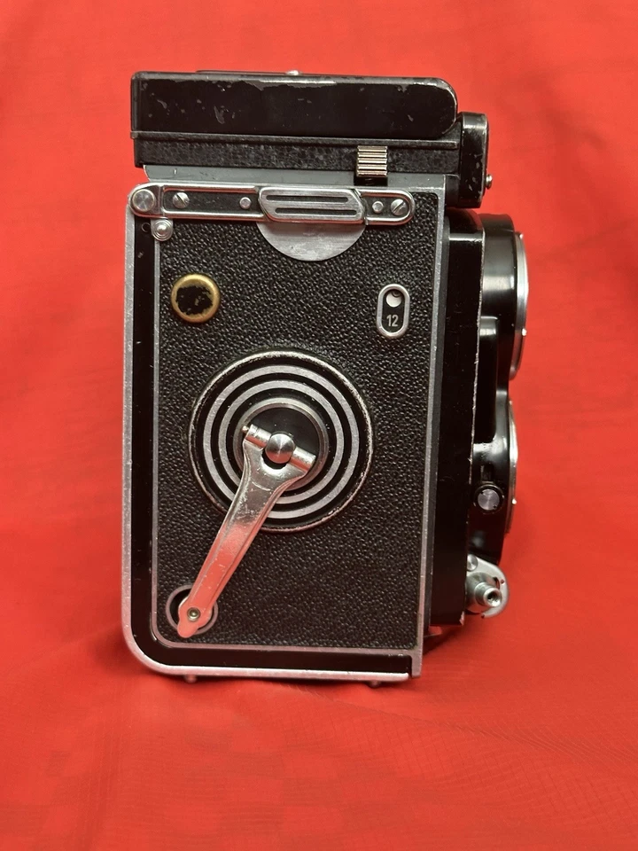 Rolleiflex T Model 2  Type II Film TLR Camera With Tessar 75mm f3.5  (Working) - Image 4 of 4