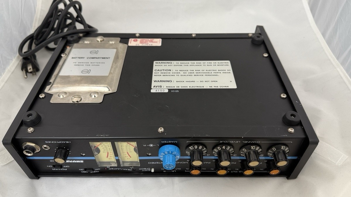 SHURE FP42 ステレオ・ミキサー Shure-FP42-4-Input-Audio-Mixer